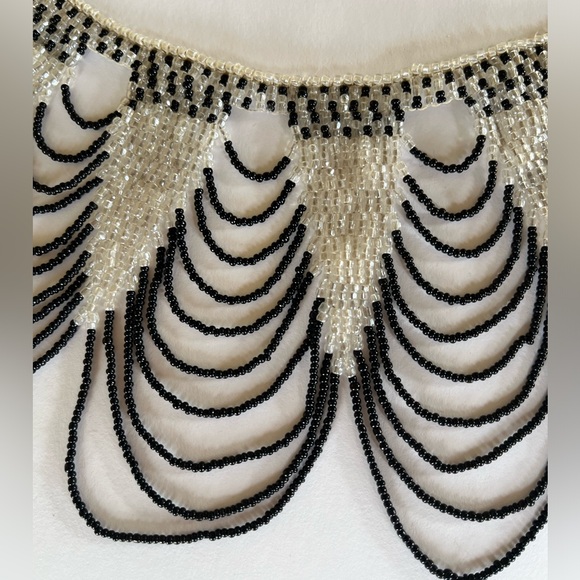 Vintage 80s South African black and clear beaded collar necklace. - Picture 2 of 4